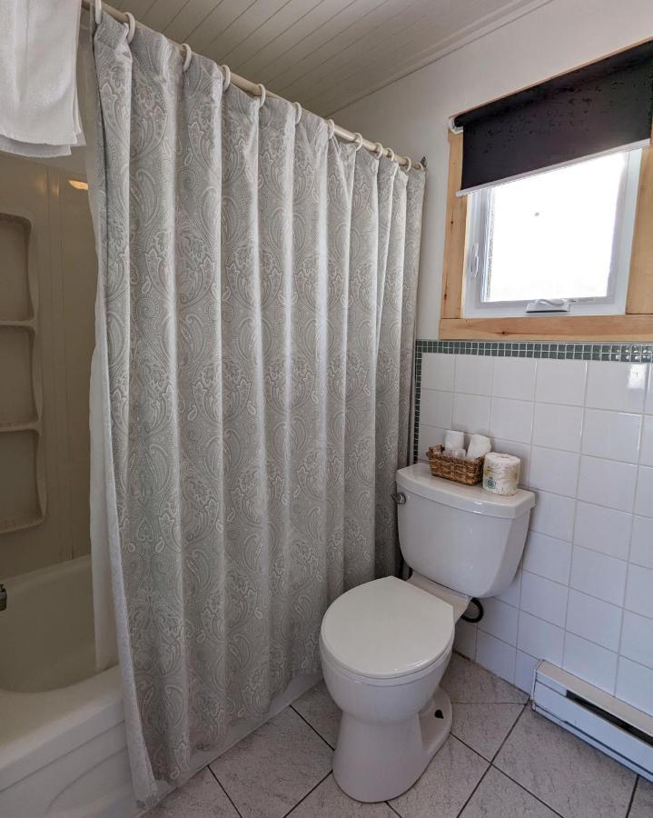 Les Petits Studios Du Bord De L'Eau Saint-Joseph-de-la-Rive Extérieur photo