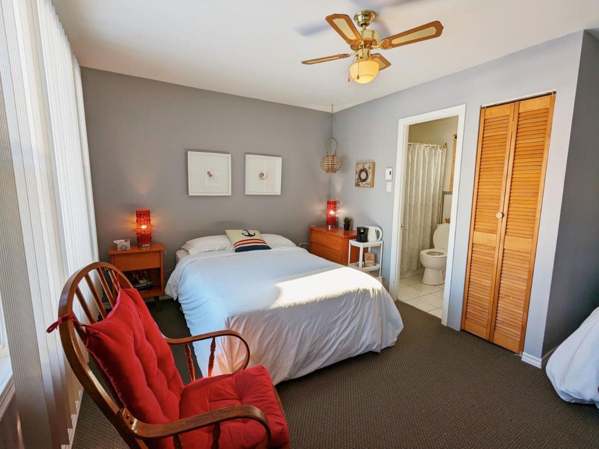 Les Petits Studios Du Bord De L'Eau Saint-Joseph-de-la-Rive Extérieur photo
